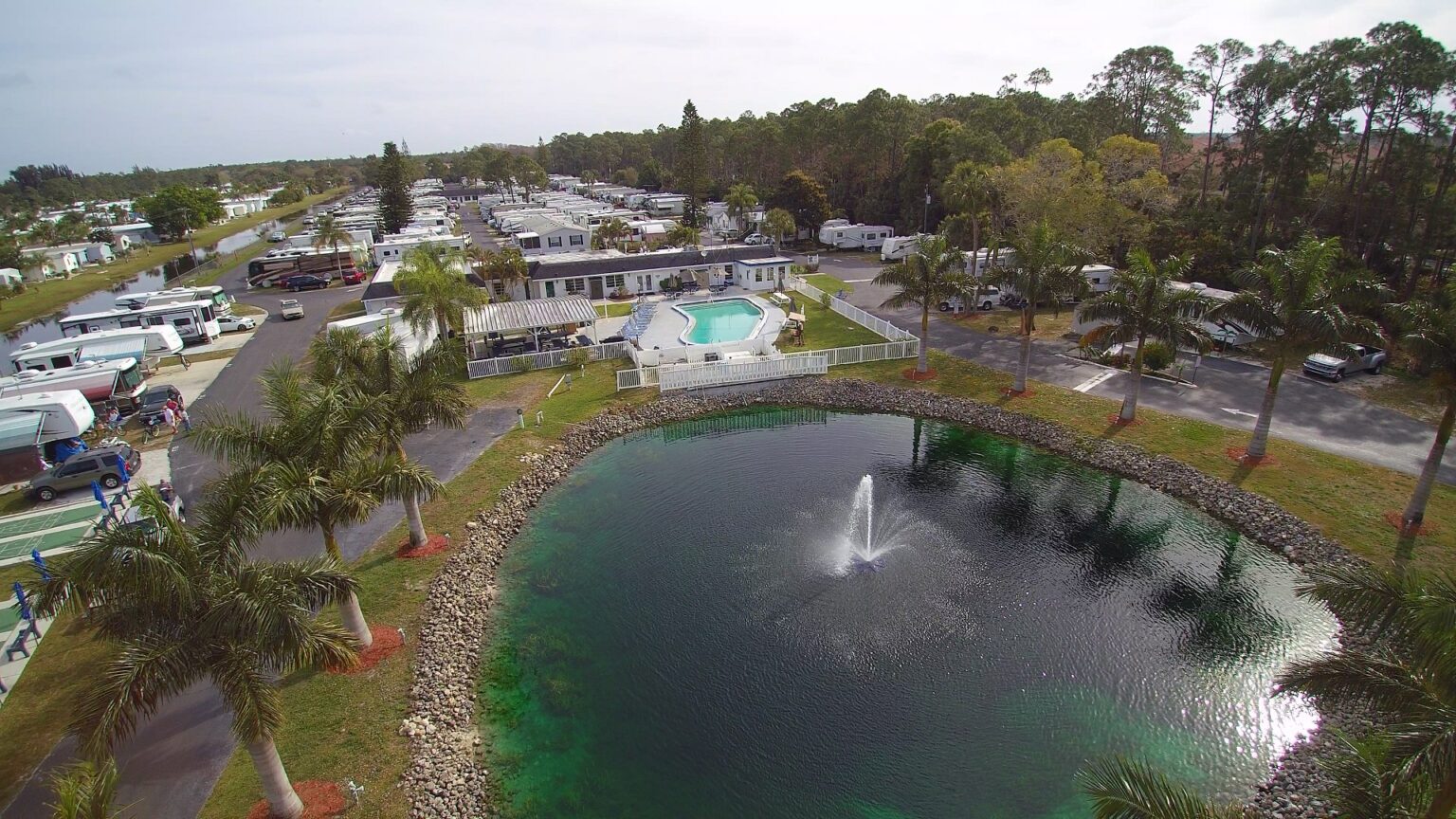 cvs crown lake bonita springs